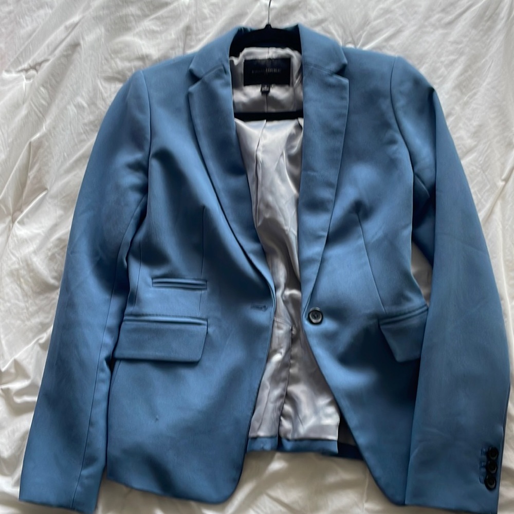 Banana Republic pantsuit in blue size 0 blazer, size 8 pants.